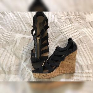 Steve Madden Black wedges